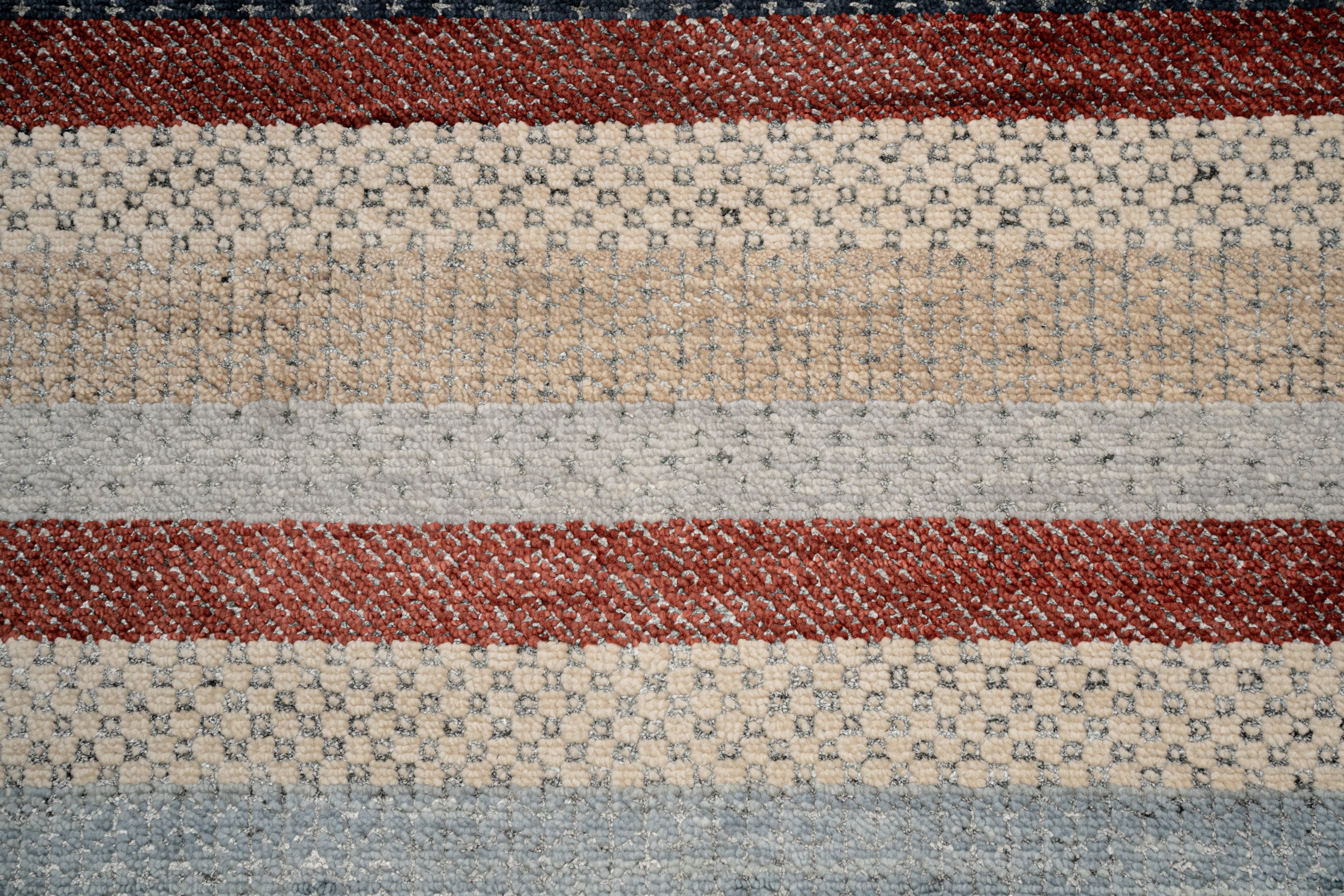 Handknotted Carpet DIA- 931 MCN
